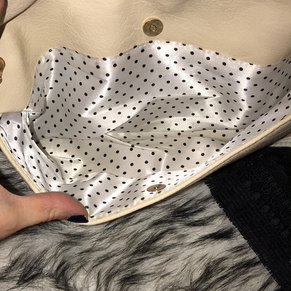 NWT Urban Expressions Vegan Leather Clutch/CB Bag - Picture 4 of 5